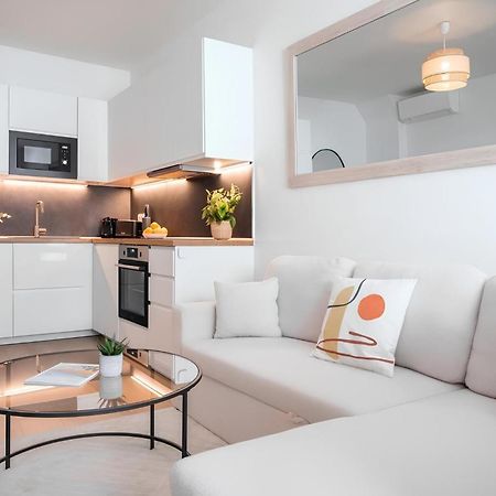 Cozy Appartement Plein Centre, Proche Gare/Plage Menton Exteriör bild