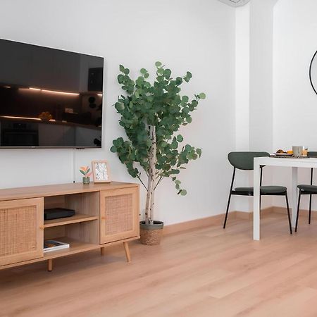 Cozy Appartement Plein Centre, Proche Gare/Plage Menton Exteriör bild
