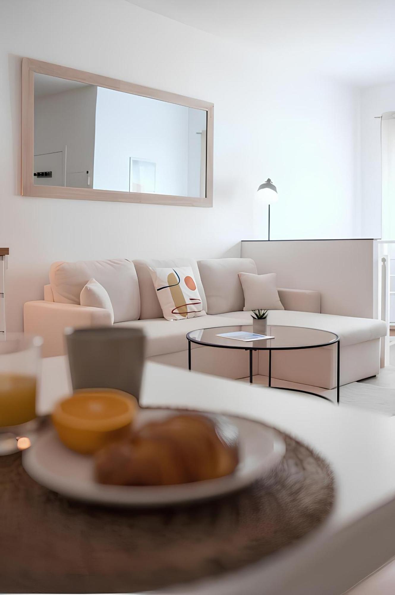 Cozy Appartement Plein Centre, Proche Gare/Plage Menton Exteriör bild