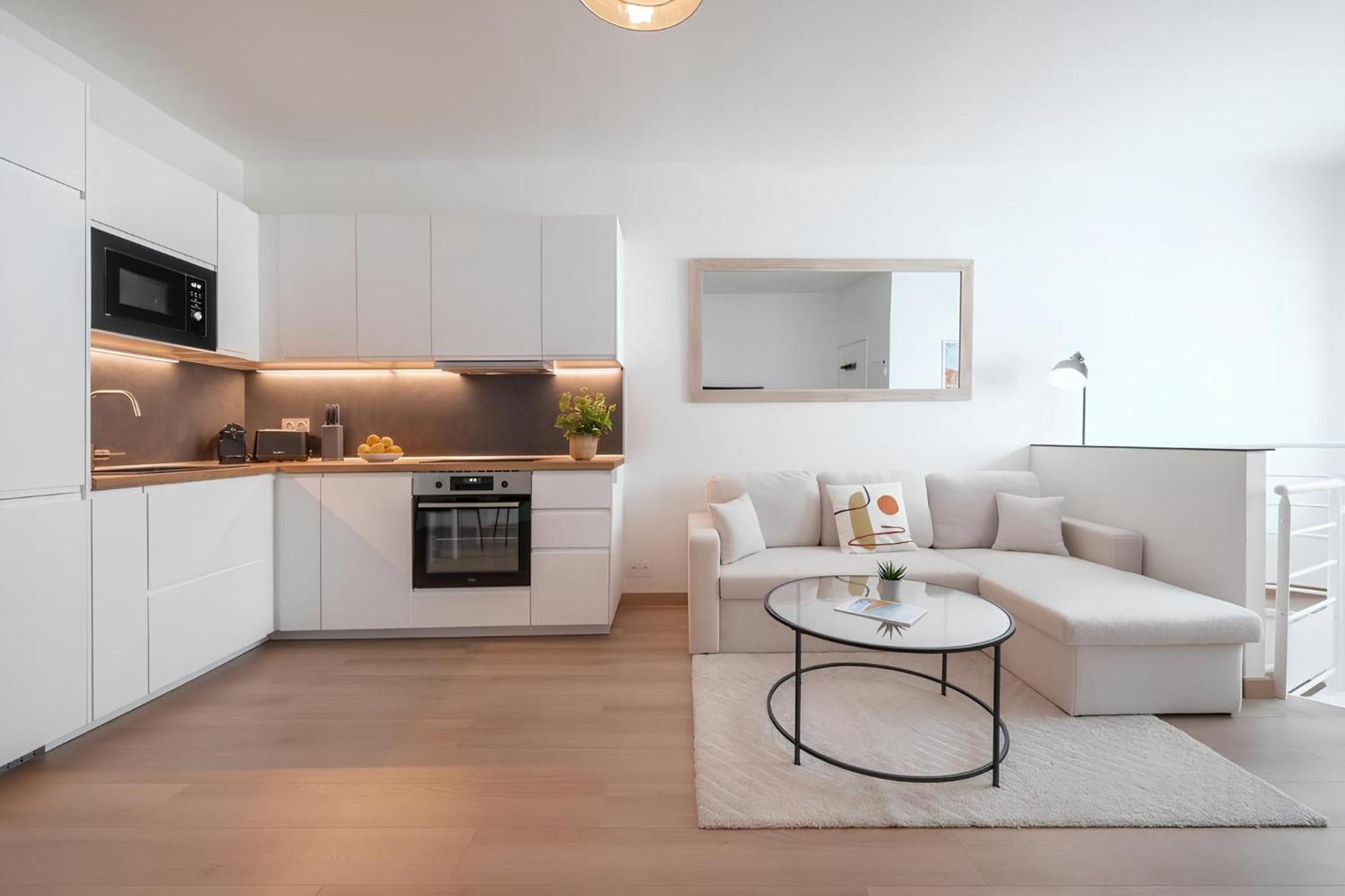 Cozy Appartement Plein Centre, Proche Gare/Plage Menton Exteriör bild